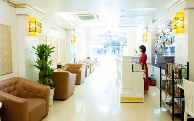 Aranya Hotel