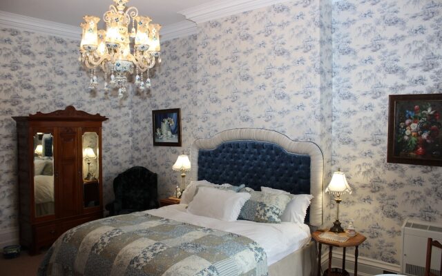 Rossington Hall
