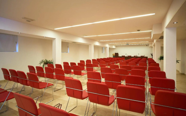 Delfina Palace Hotel