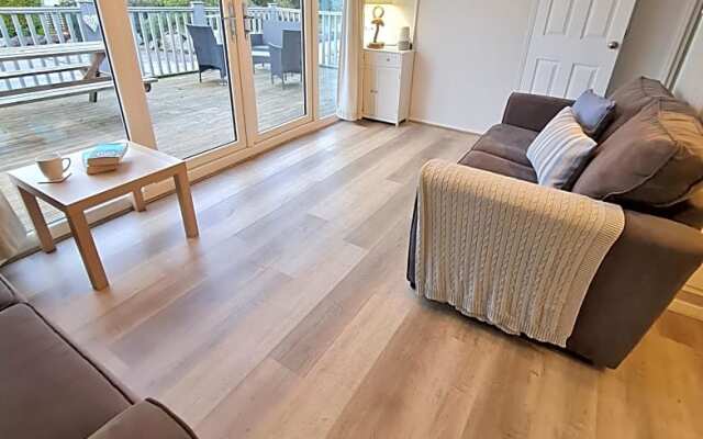 147 Snowdon Drive, Glan Gwna