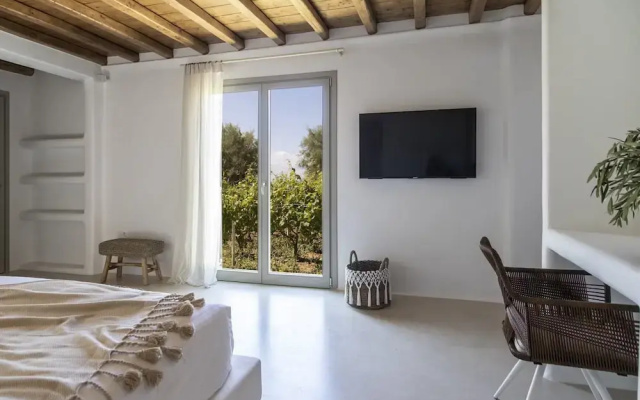 Serene Villa With Terrace and Views