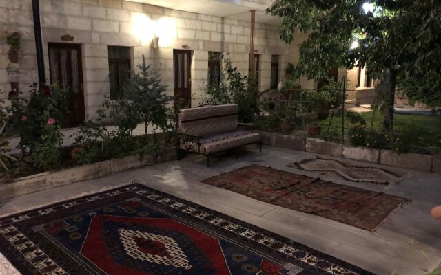 Anatolia Raymonde Cave House