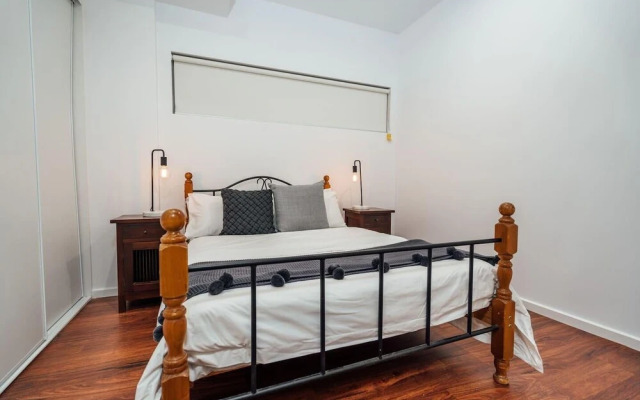 Tropicana on Bent - WiFi - Nespresso Heart of East End