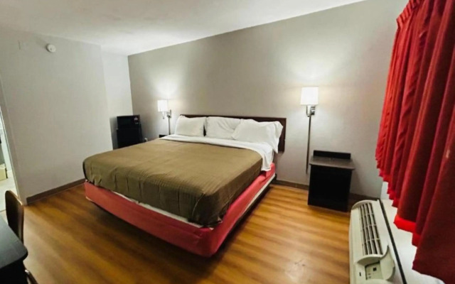 Super 7 Inn Tupelo