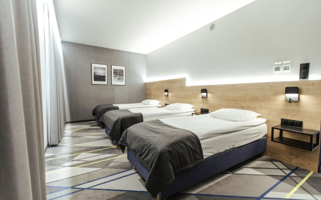Air Hotel
