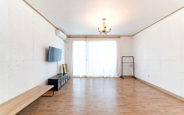 Sokcho Donbangseock Pension