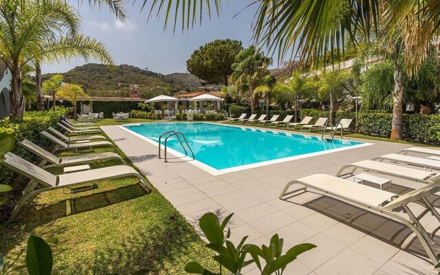 Baia Marticana Residence Hotel