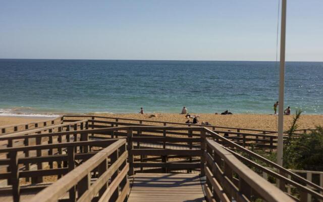 Hopstays Albufeira Casa do Zanão - 100m beach apartment