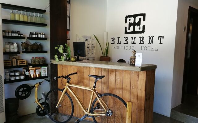 Capital O 468 Element Boutique Hotel Vaccinated Staff