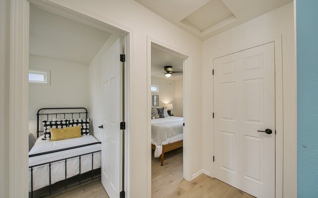 Sunset Park Sweetheart