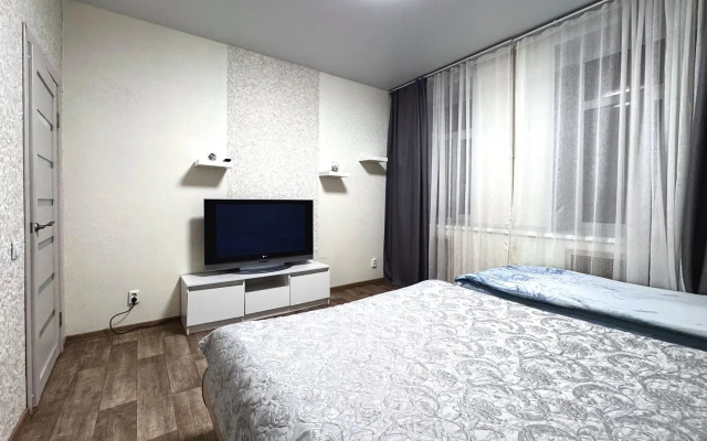 Апартаменты на проспекте Октября 11