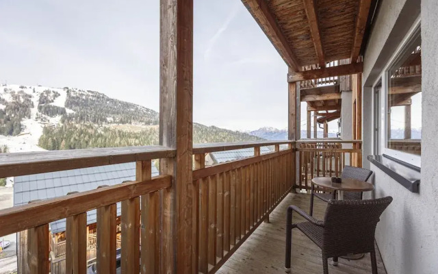 Spacious Chalet Near ski Area