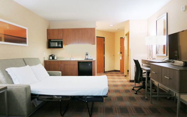 Holiday Inn Express Hotel And Suites Elk Grove