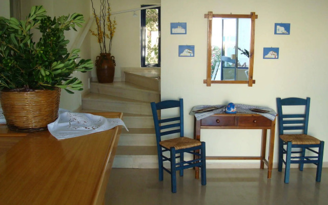 Philippos Studios & Apartments