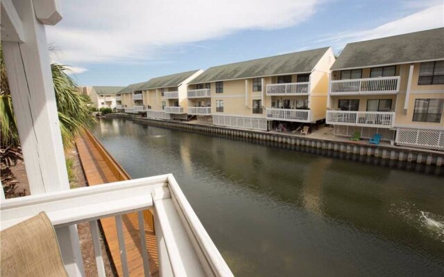 Sandpiper Cove Canal by Holiday Isle
