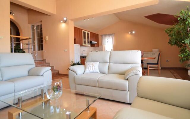 Apartment Mladen Paros 38996