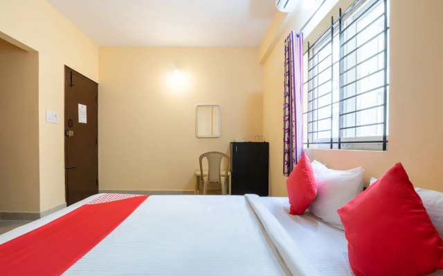 OYO 23427 Ashrey Comforts