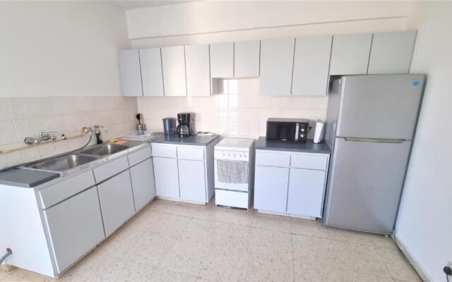 Comfy 2BR Apartment in the City Center FREE PARKING and 3min walk to the beach