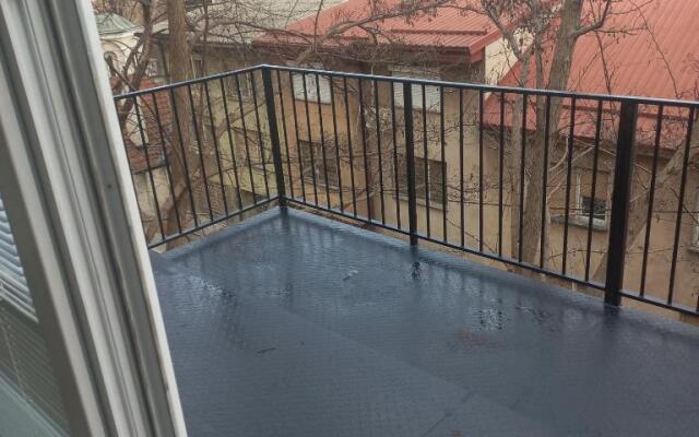 Lovely 1- bedroom condo close to downtown