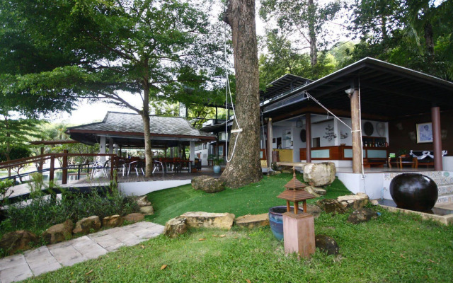 Seashell Village Resort