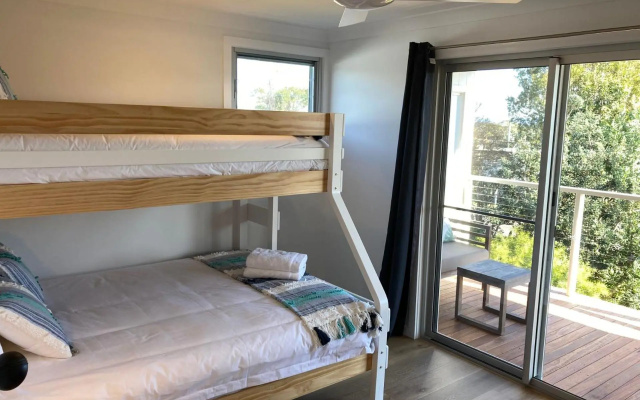 Beach Comber at Currarong - Pet Friendly - 5 Mins Walk to Currarong Rockpools – Guest Rooms – Currarong