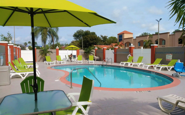 Quality Suites Fort Myers - I-75