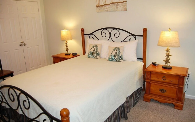 Colony Club M5 condo