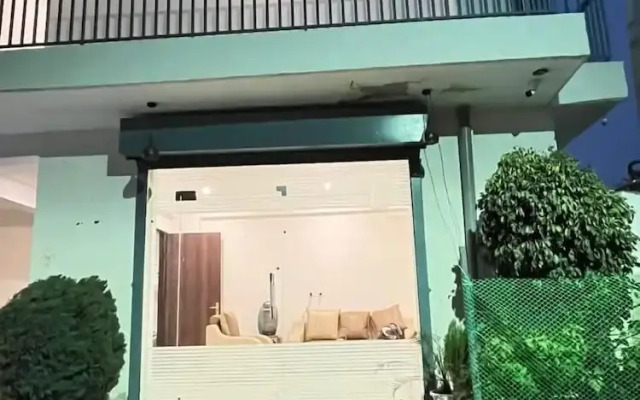 Apna Homes Stay and Hotel I Gurugram