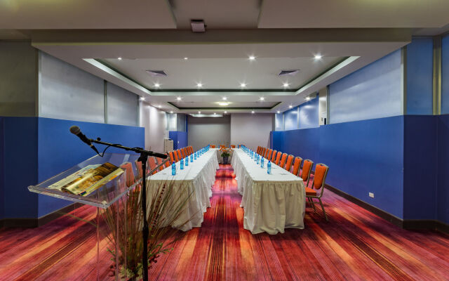 Kinam Hotel
