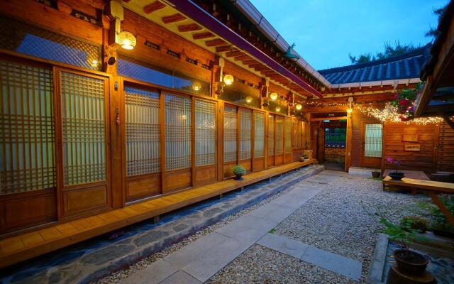 jeonju jeongdam jeontonghanogpensyeon