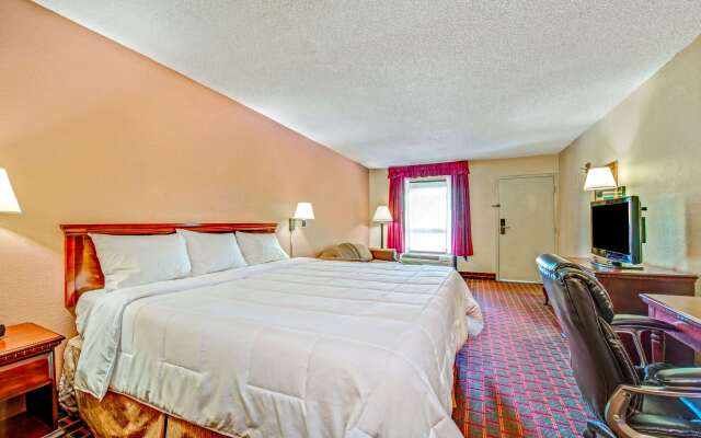 Baymont by Wyndham McDonough