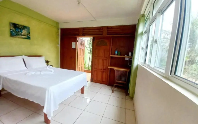 Serenity Lodges Dominica