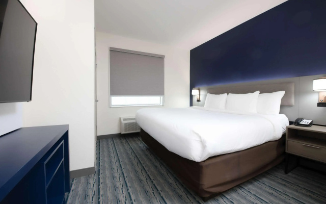 Comfort Suites Oil Center