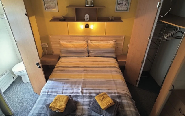2-bed Caravan at Billing Aquadrome Northampton