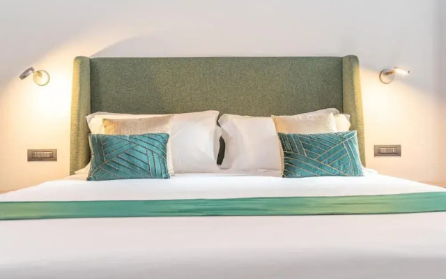 Castel Sant Angelo Luxury Rooms & Tour