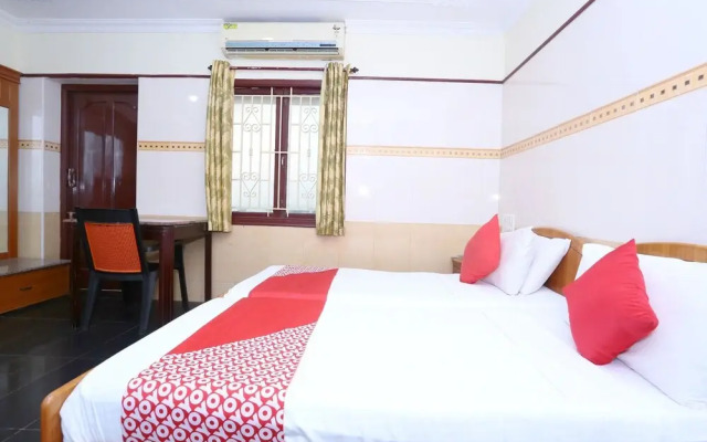 OYO 24347 Hotel Sunrise View