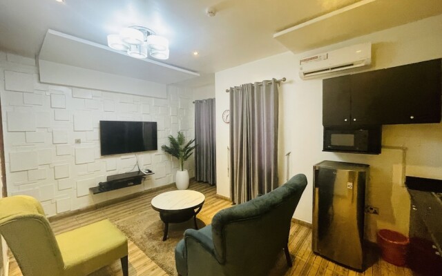 James Court Hotel & Luxury Apartments