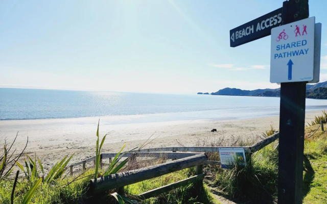 Beach Break Cabin Two – Beach – Golden Bay
