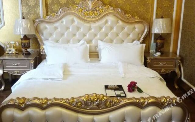 Aidiemu Russian Theme Hotel
