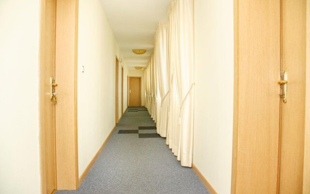 Hotel "Luch"