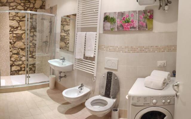 Appartamento grazioso in palazzina del 900: Verona