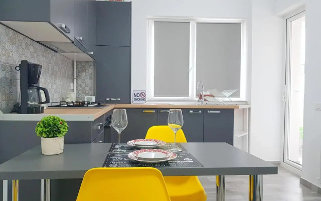 Yellow House Luxury Berceni