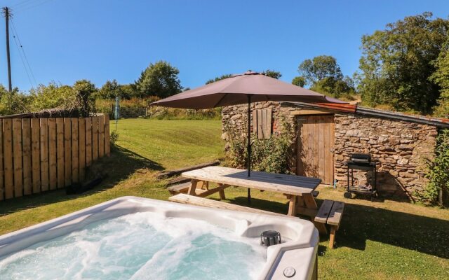 Middle Dean Farmhouse