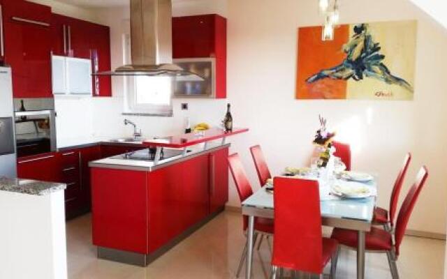 Apartment In Icici With Seaview Terrace Air Condition Wifi