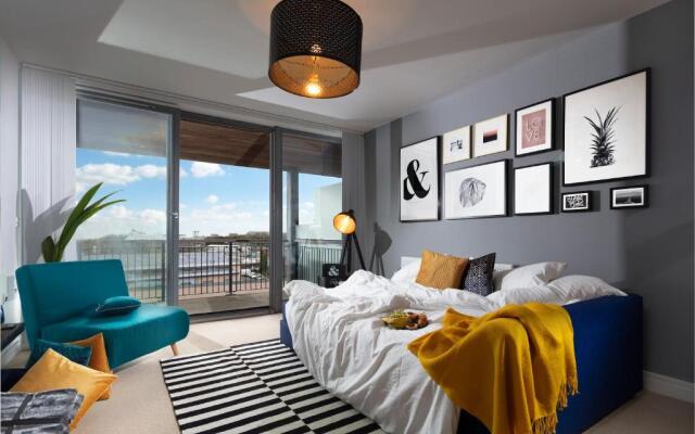 PENTHOUSE sea-view Apartment-Plymouth - Sleeps 7 - Private Parking - Habita Property