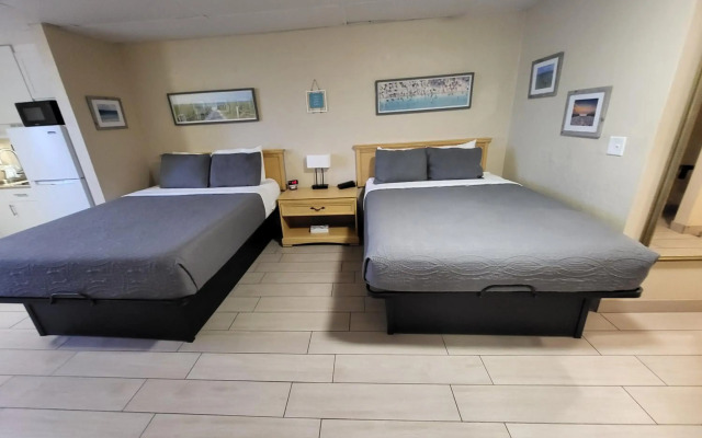 Beachside Hotel