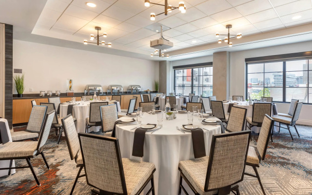 Cambria Hotel Denver Downtown RiNo