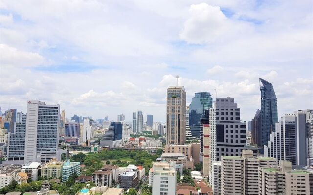 Sukhumvit In The Park BTS PhromPhong