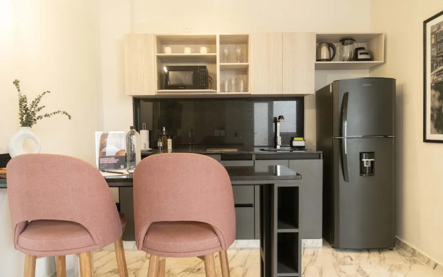 w Lovely 1BR w AC Near Ciudad Amurallada