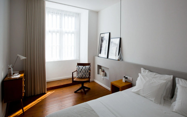 The 8 Downtown Suites